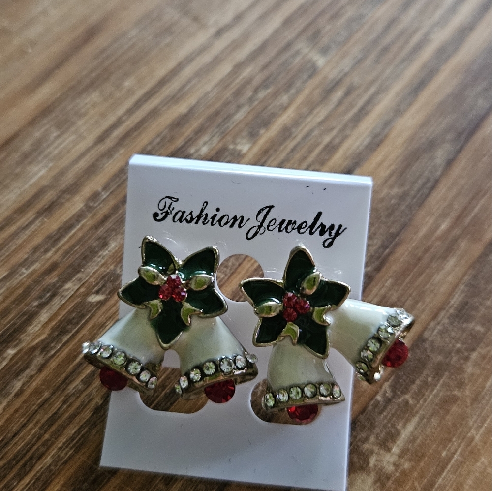 DIVAS LiMiTED Floral Bell Earrings - Green and Red
